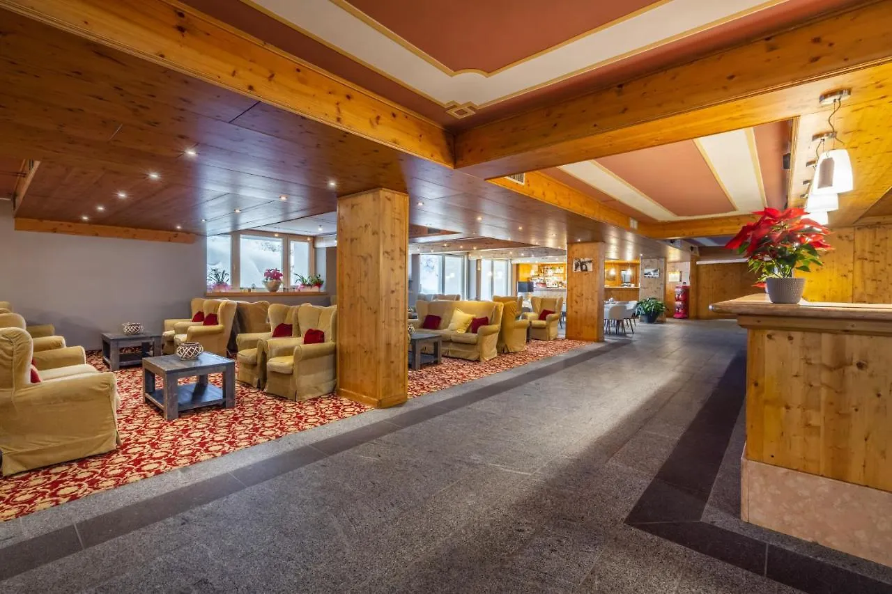 Hotel Piandineve Passo del Tonale