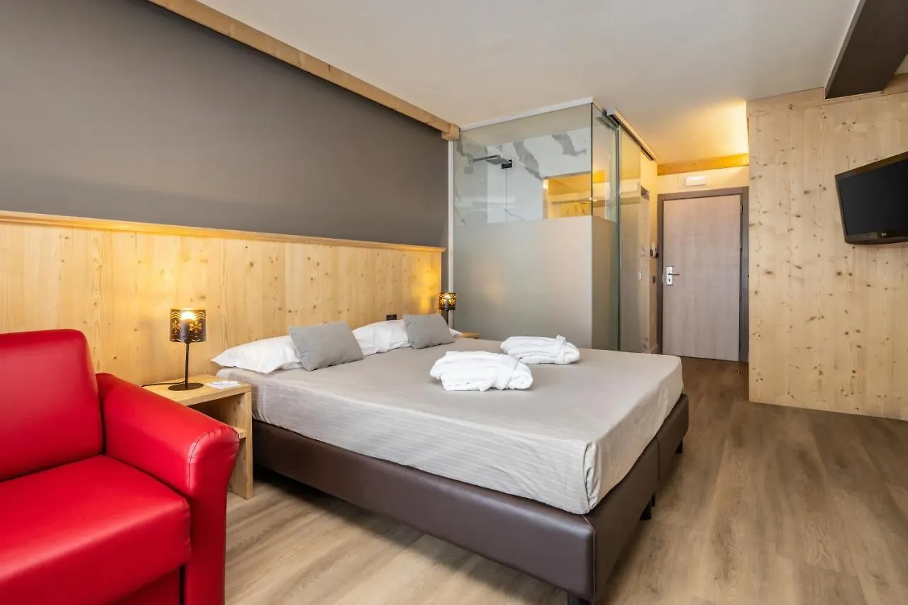 Hotel Piandineve Passo del Tonale