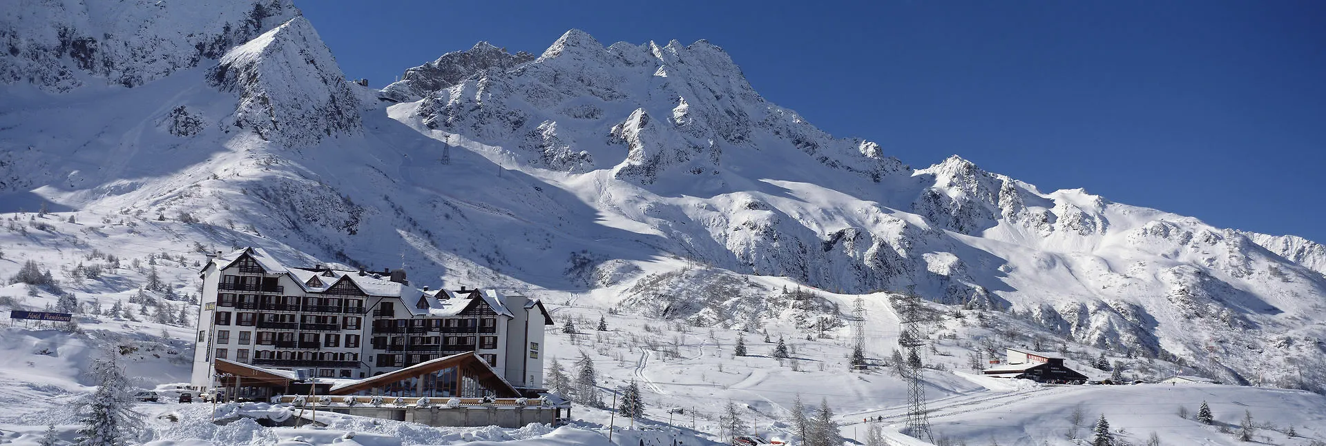 Hotel Piandineve Passo del Tonale 4*,  Itália
